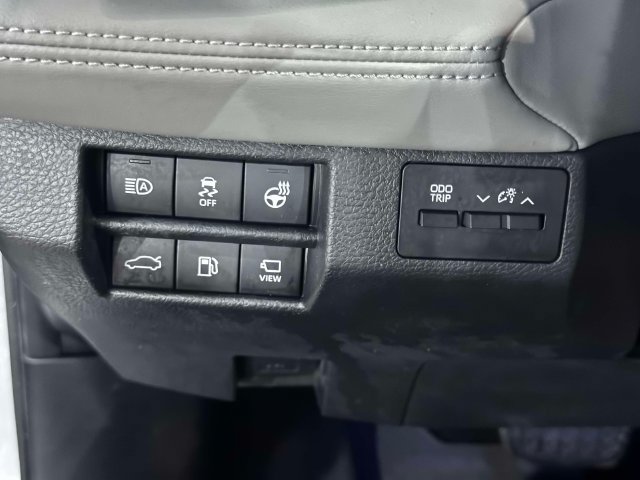 Used 2020 Toyota Avalon Limited w/ Advanced Safety Package FWD image 26