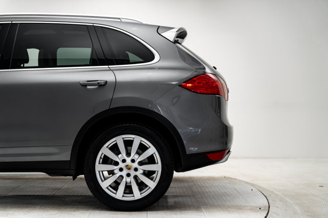 Used 2014 Porsche Cayenne Diesel Platinum Edition AWD/4WD image 47