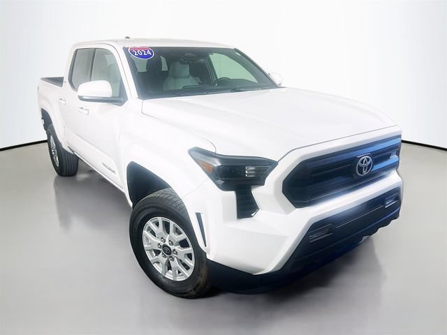 Used 2024 Toyota Tacoma SR5 AWD/4WD image 2
