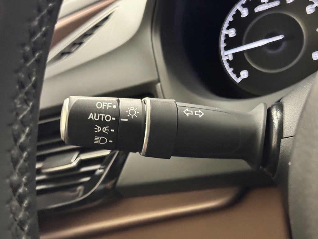 Used 2025 Acura RDX SH-AWD w/ Technology Package image 23