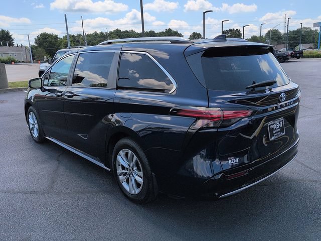 Certified 2023 Toyota Sienna Limited FWD image 5