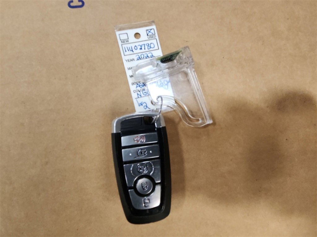 Used 2022 Ford Explorer XLT w/ Equipment Group 202A image 32