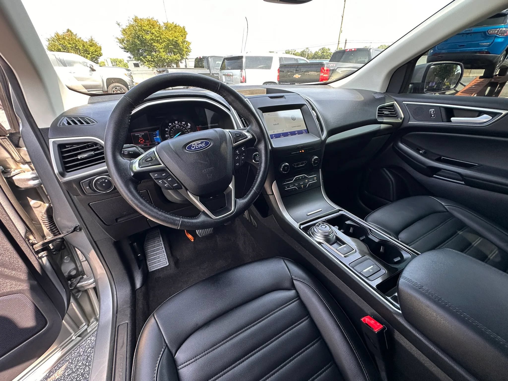 Used 2020 Ford Edge SEL FWD image 15