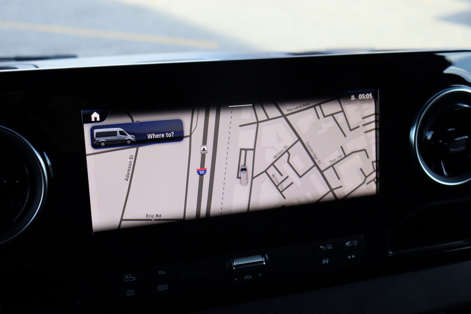 Used 2024 Mercedes-Benz eSprinter 170 Cargo image 25