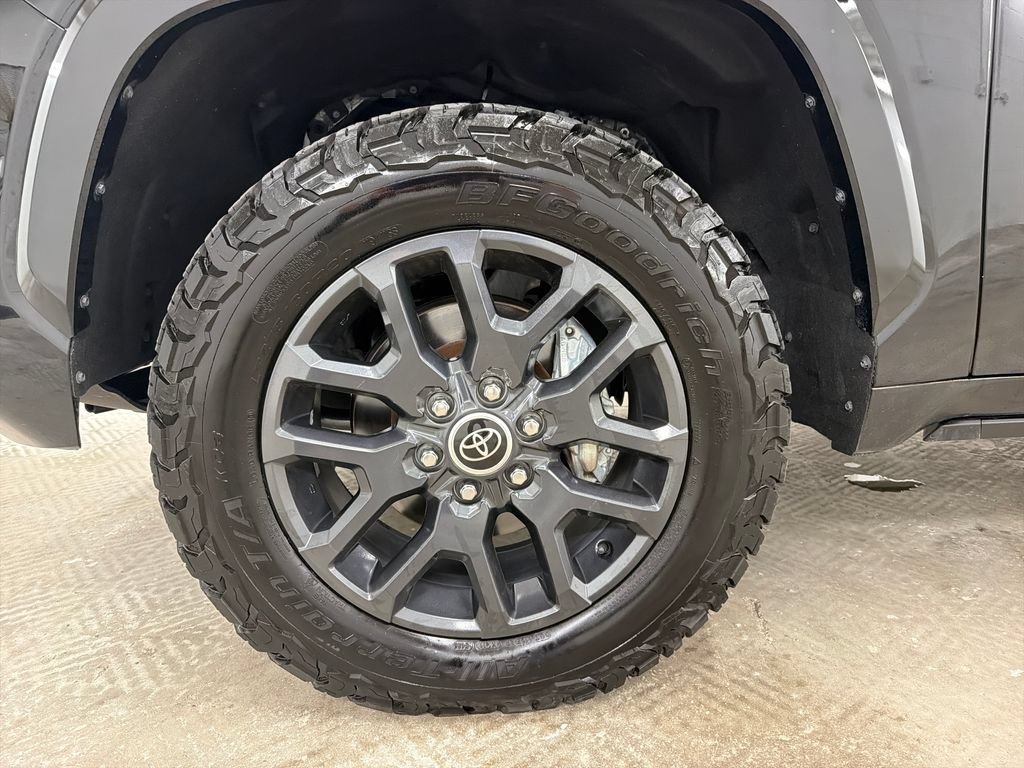 Used 2023 Toyota Tundra Platinum AWD/4WD image 14