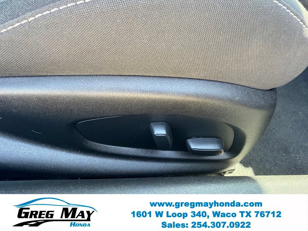 Used 2020 Chevrolet Camaro LT RWD image 28