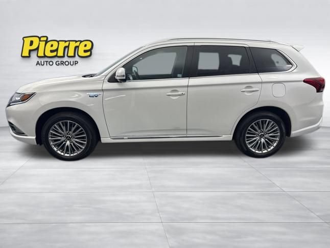 Used 2021 Mitsubishi Outlander GT AWD/4WD image 3