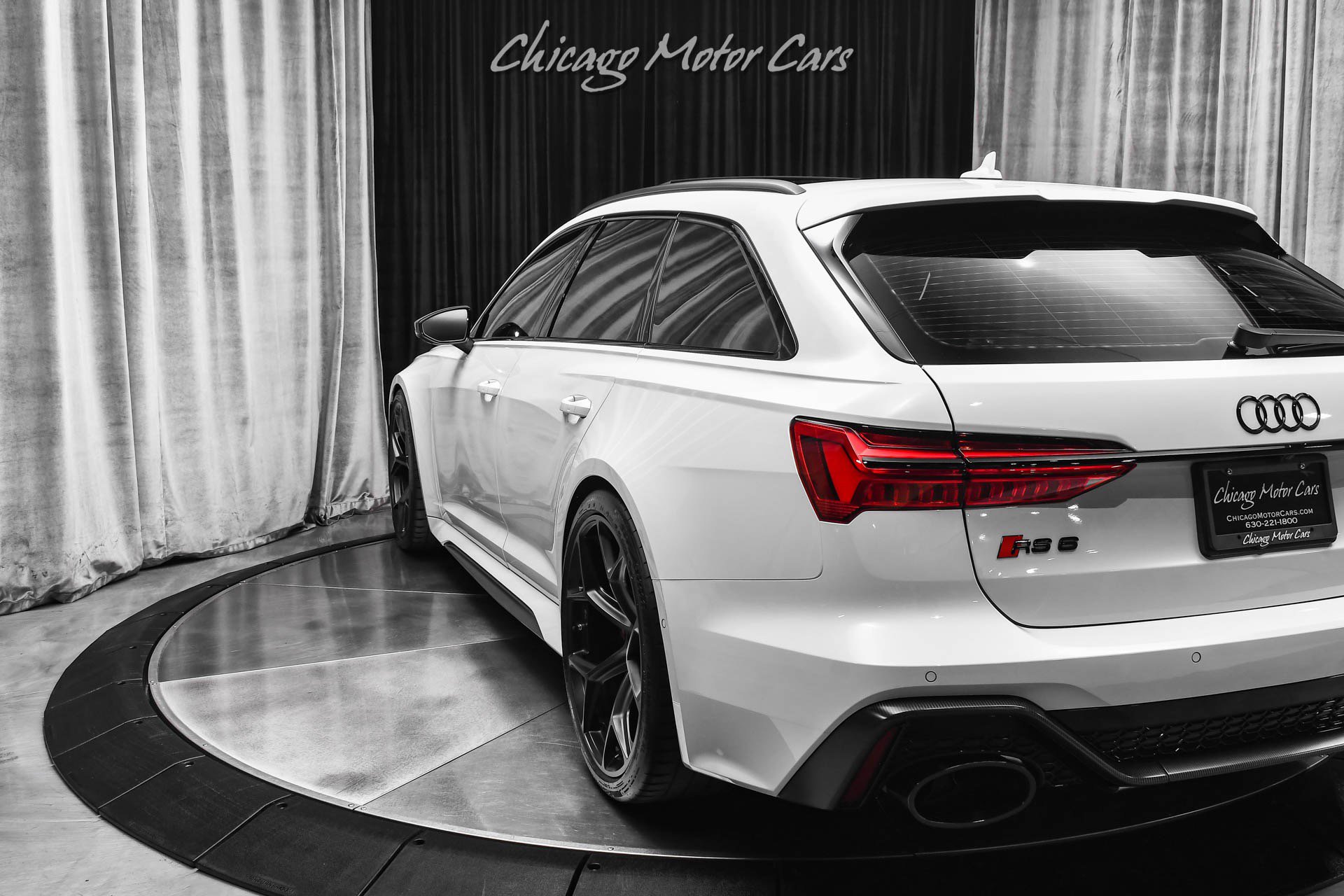 Used 2024 Audi RS 6 performance image 46