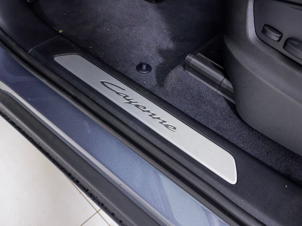 New 2026 Porsche Cayenne E-Hybrid AWD/4WD image 18