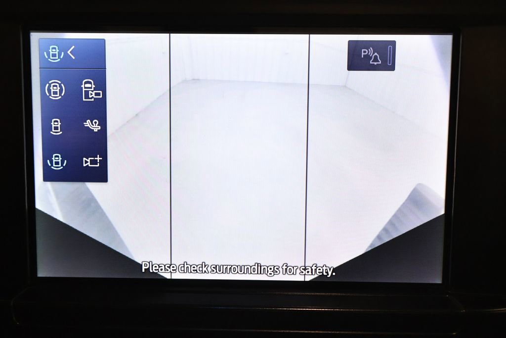 Certified 2023 Ford F350 XLT w/ 360-Degree Camera Package AWD/4WD image 26