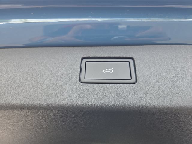 New 2026 Volkswagen Tiguan SE R-Line AWD/4WD image 8