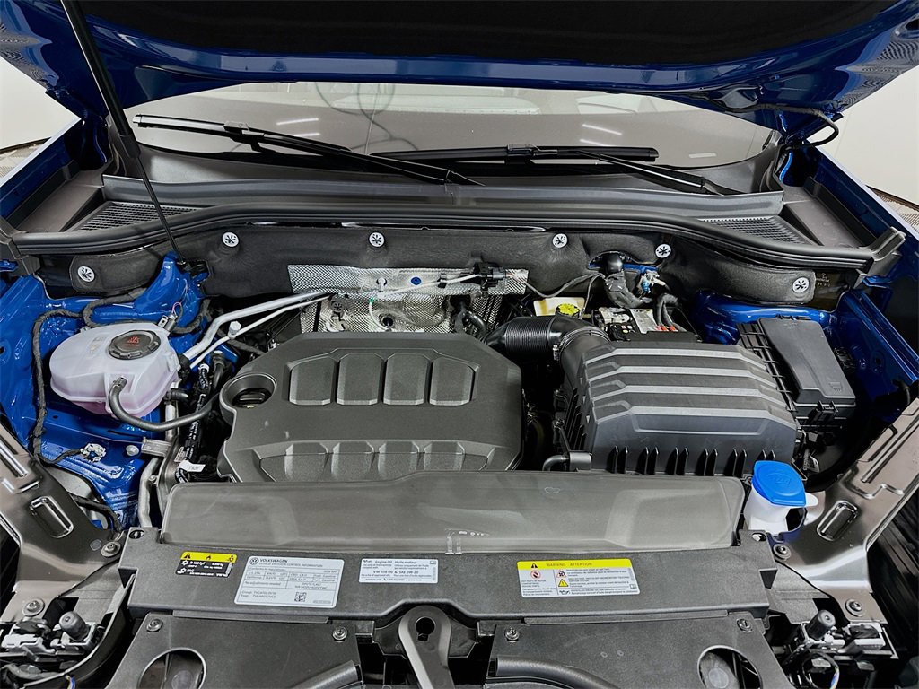 New 2026 Volkswagen Atlas Cross Sport SEL Premium R-Line image 9