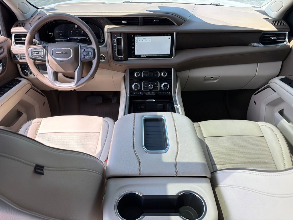 Used 2023 GMC Yukon Denali image 13