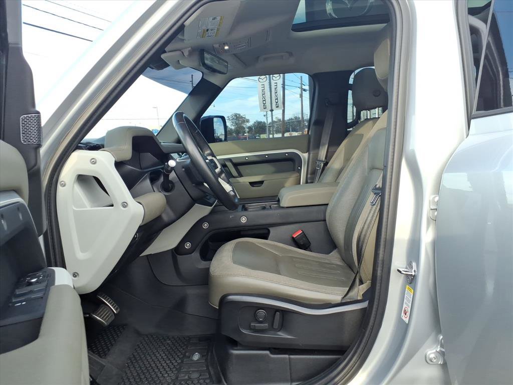 Used 2020 Land Rover Defender 110 First Edition image 14