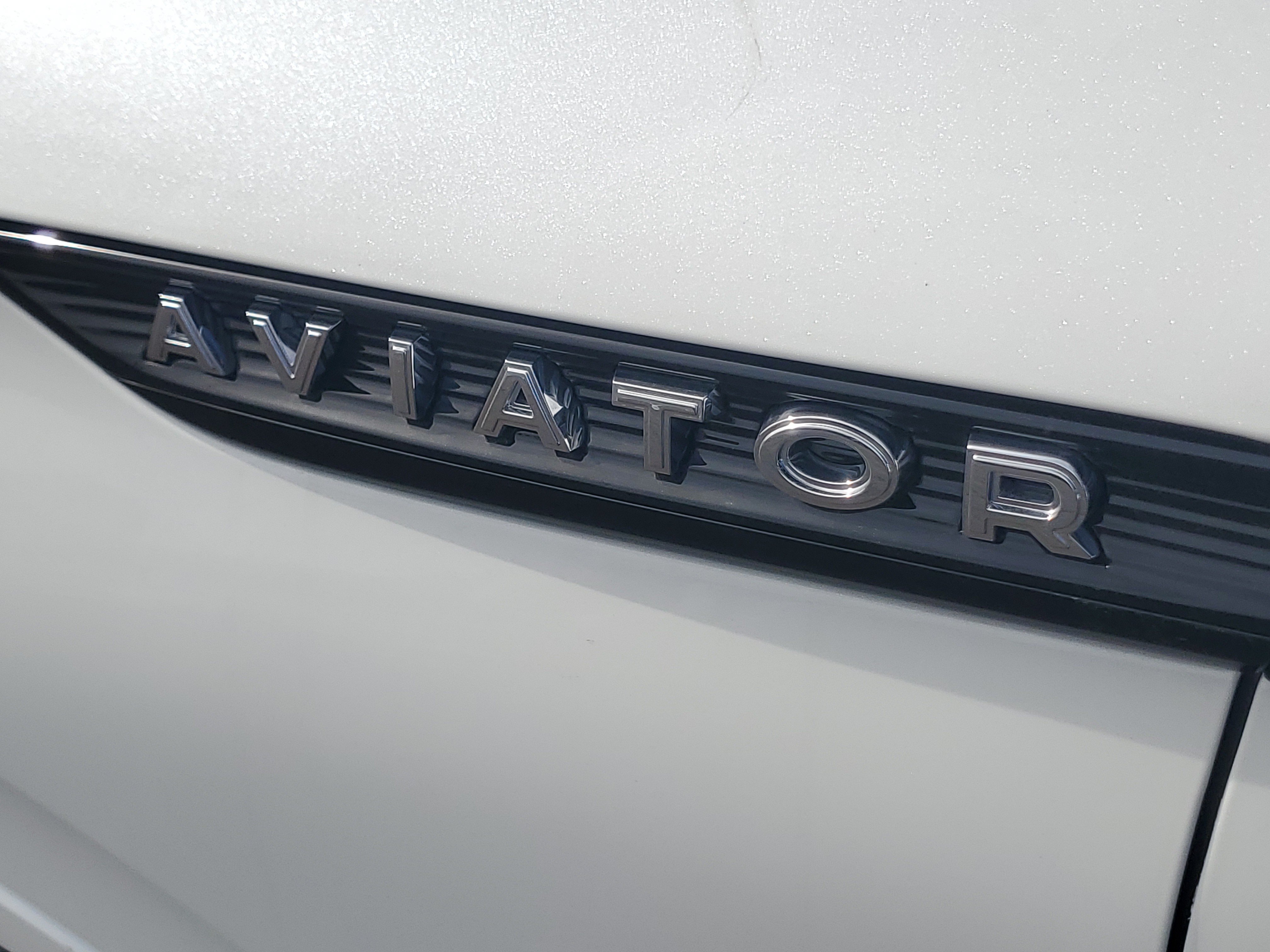 New 2027 Lincoln Aviator Reserve w/ Jet Appearance Package AWD/4WD image 7