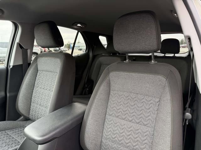 Used 2023 Chevrolet Equinox LT FWD image 12
