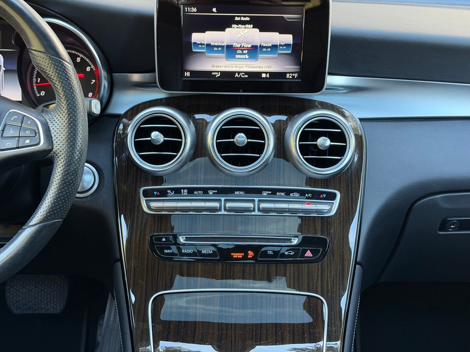 Used 2018 Mercedes-Benz GLC 300 4MATIC image 18