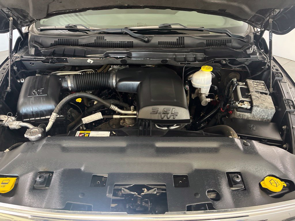 Used 2019 RAM 1500 ST w/ SXT Plus Group AWD/4WD image 9