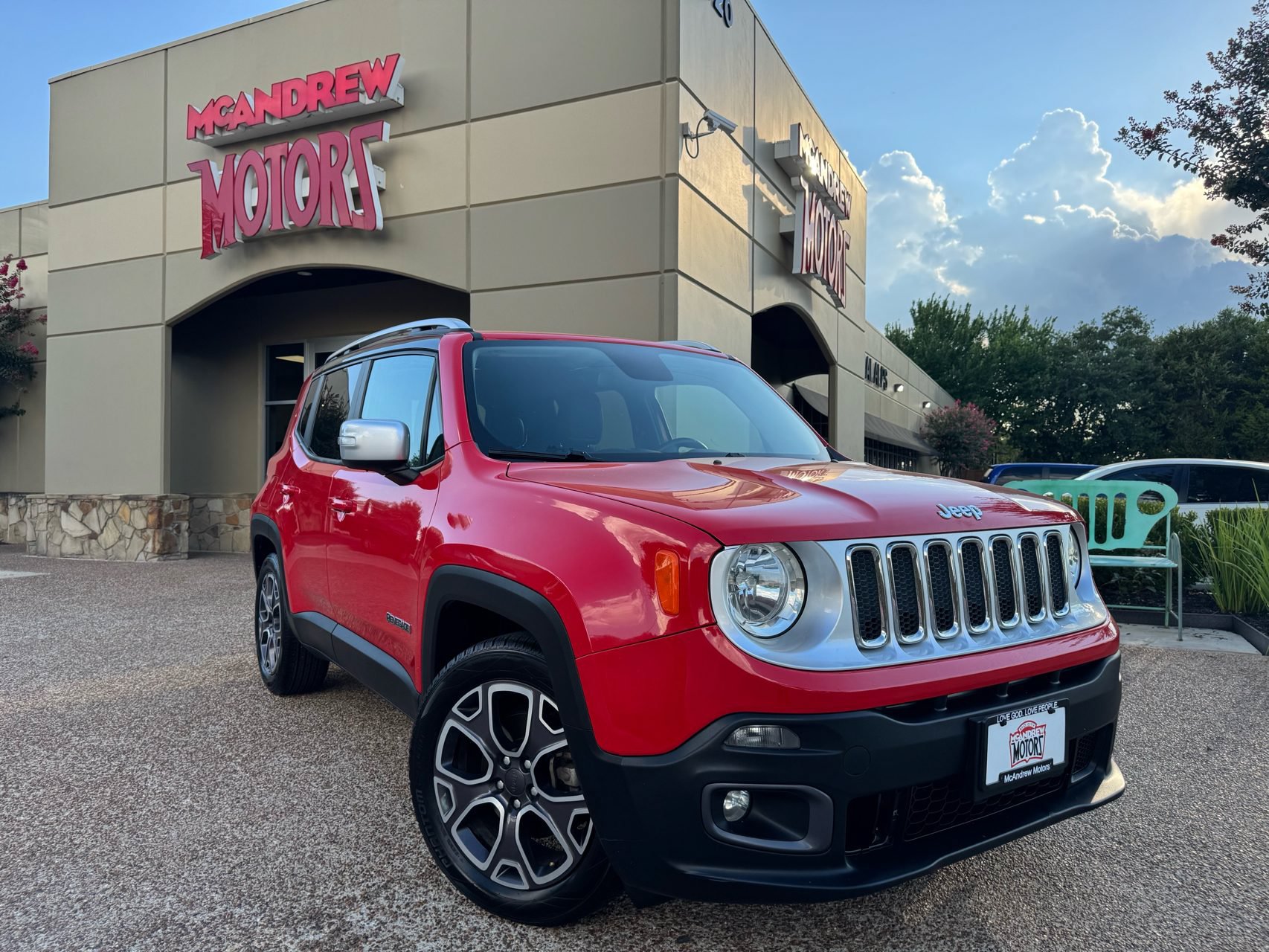 Used 2016 Jeep Renegade Limited FWD image 1