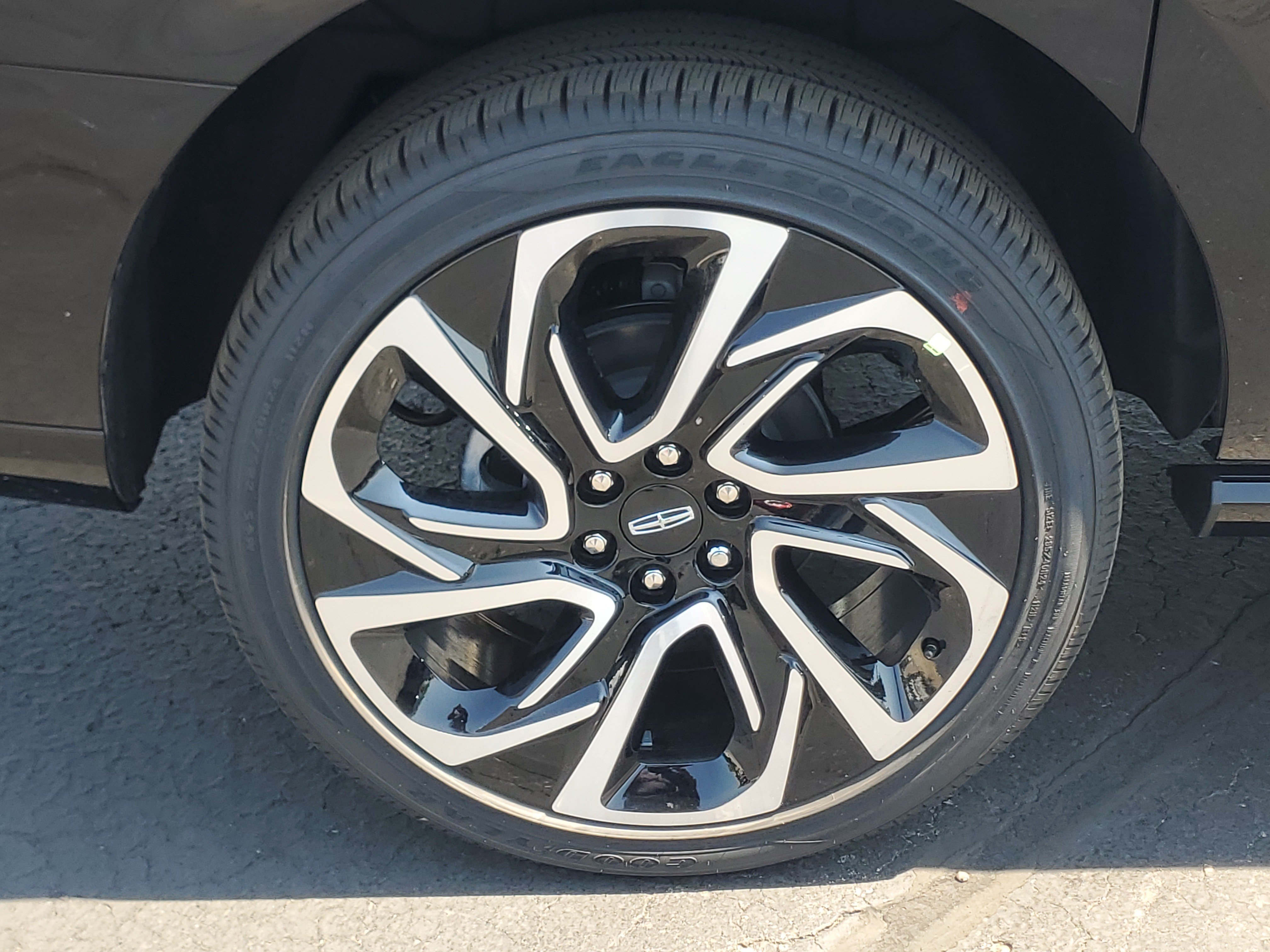 New 2027 Lincoln Navigator L Black Label AWD/4WD image 5