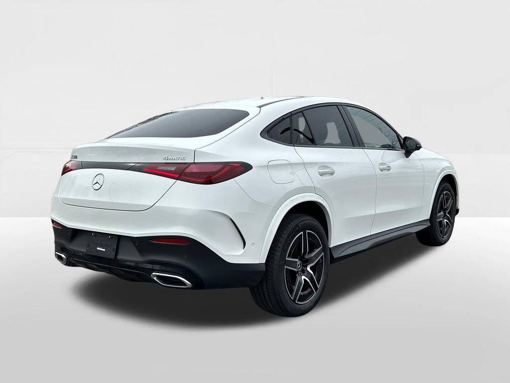 Used 2024 Mercedes-Benz GLC 300 4MATIC image 4