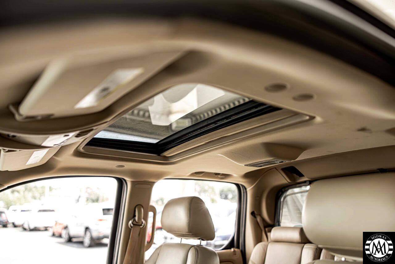 Used 2010 Cadillac Escalade EXT Luxury image 17