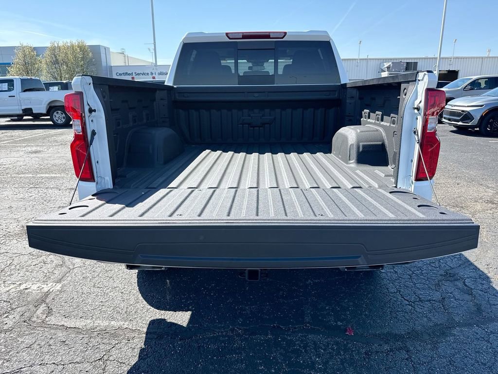 Used 2025 Chevrolet Silverado 1500 LT Trail Boss w/ Convenience Package II AWD/4WD image 24