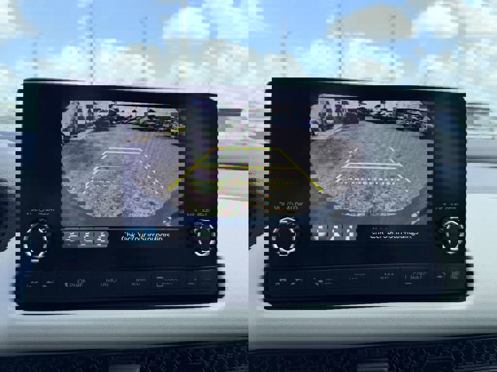 Used 2025 Honda HR-V LX image 24