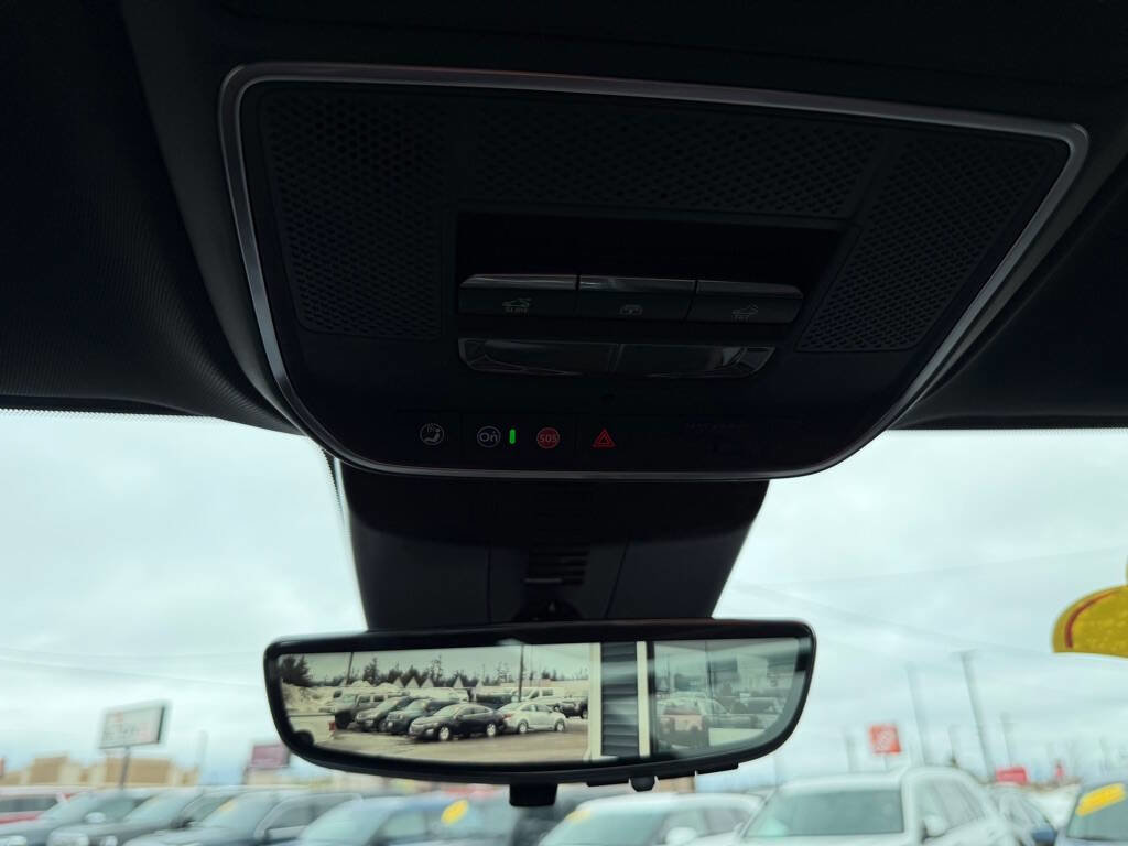 Used 2026 Chevrolet Traverse RS image 38