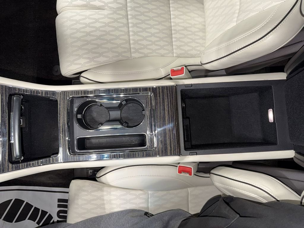 Used 2018 Lincoln Continental Black Label image 24