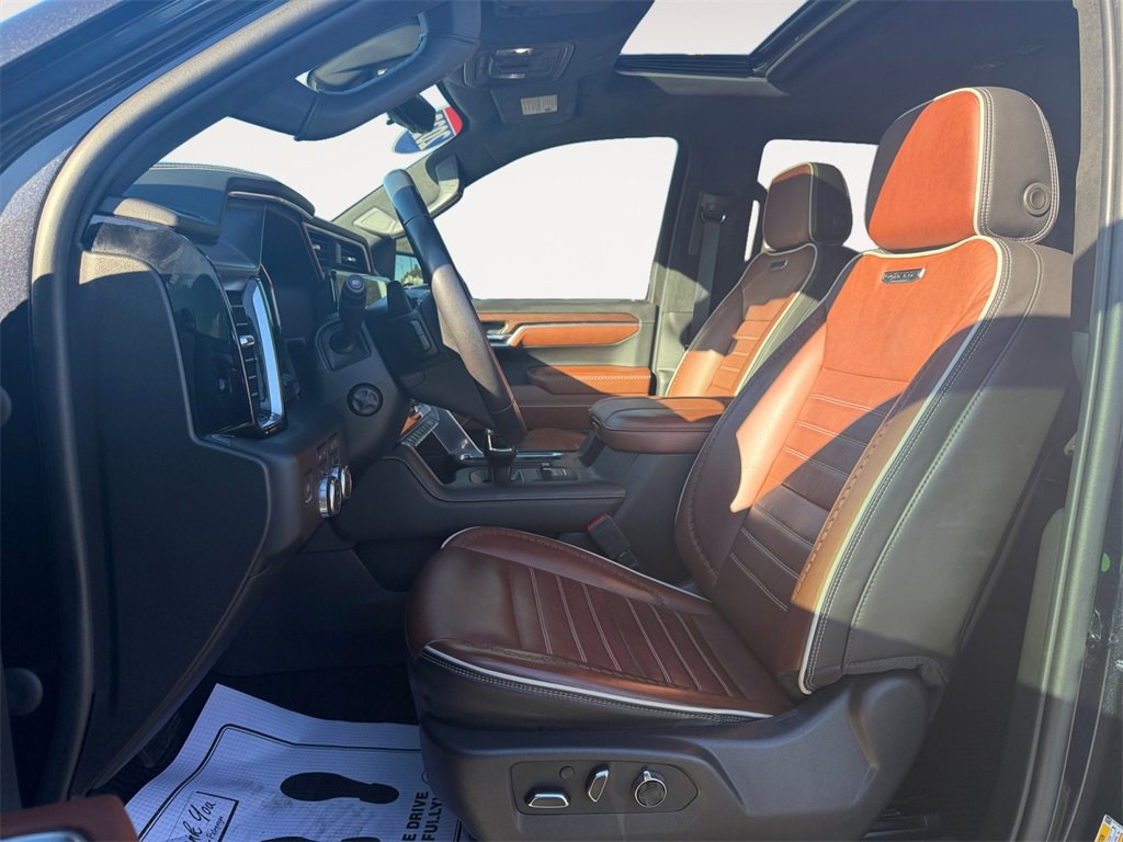 Used 2023 GMC Sierra 1500 Denali Ultimate image 9
