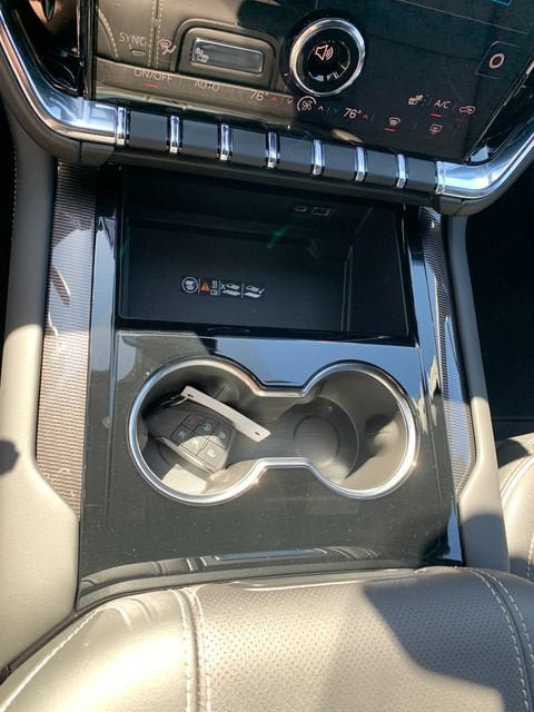 New 2026 GMC Yukon Elevation w/ LPO, Elevation Black Package AWD/4WD image 30