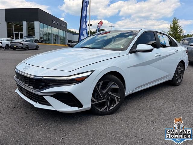 Used 2024 Hyundai Elantra SEL w/ Convenience Package FWD image 2