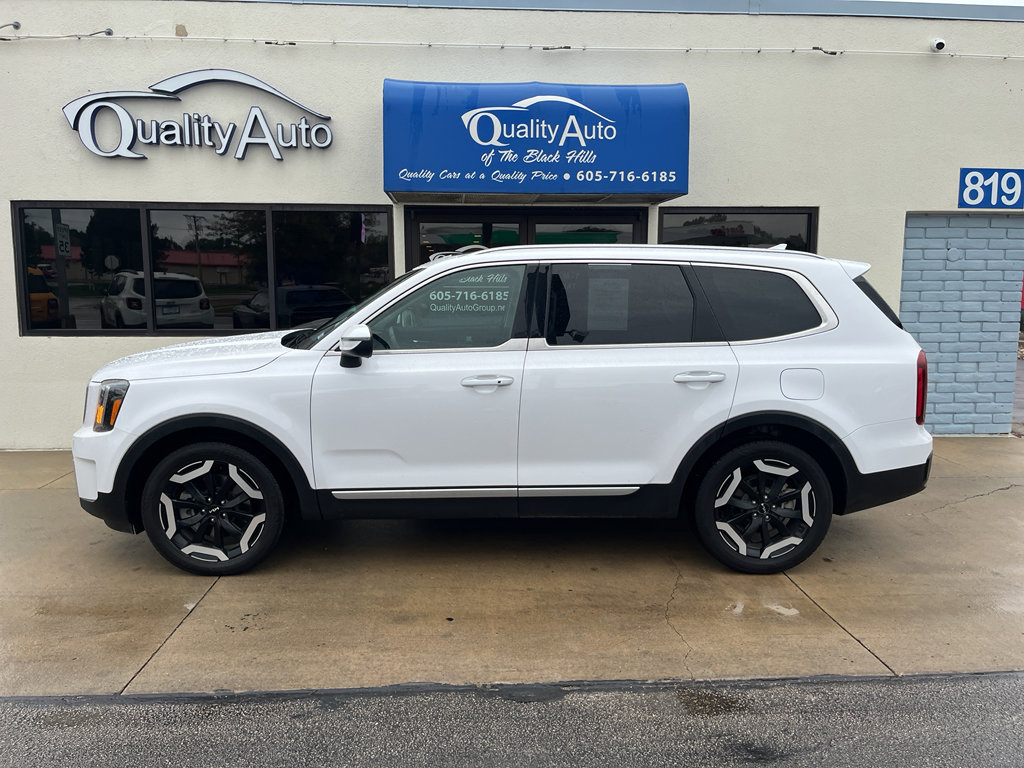 Used 2024 Kia Telluride S w/ S Sunroof Package