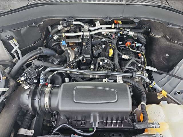 Used 2023 Ford Explorer XLT w/ Equipment Group 202A RWD image 33
