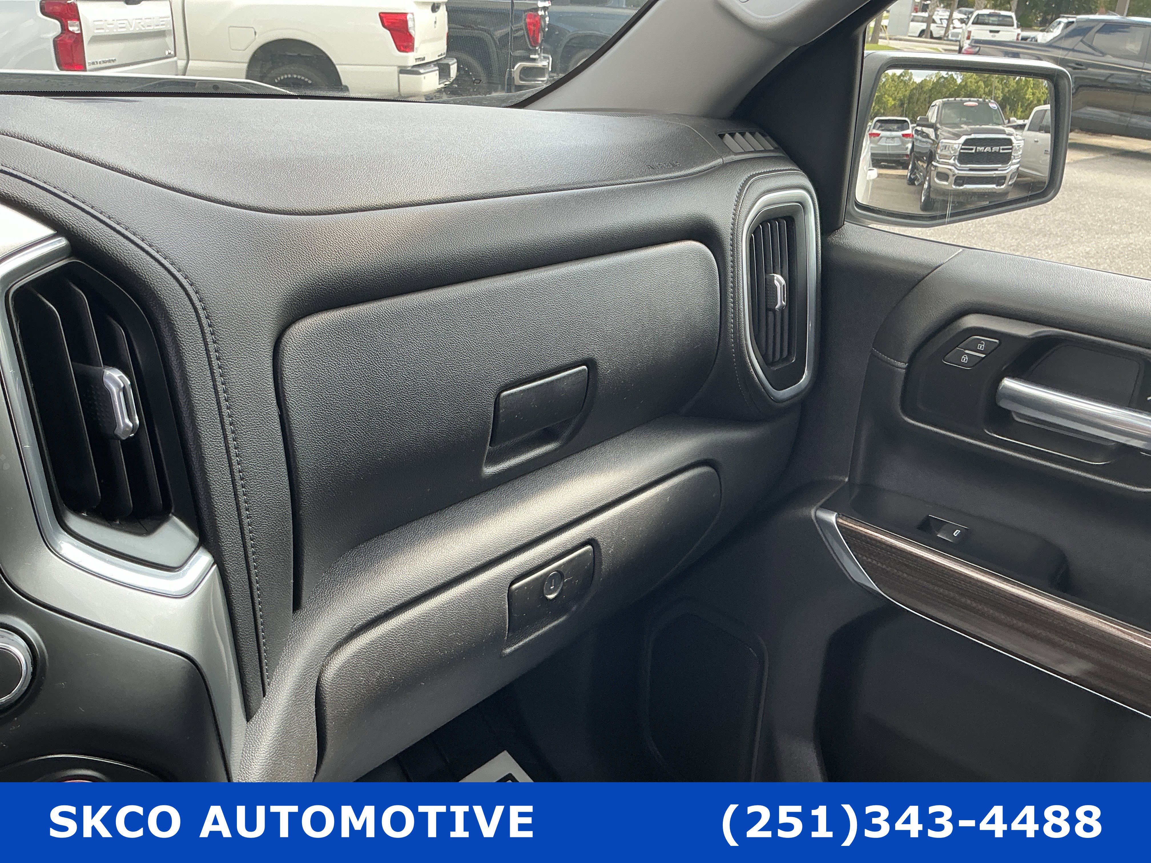 Used 2020 Chevrolet Silverado 1500 RST AWD/4WD image 24