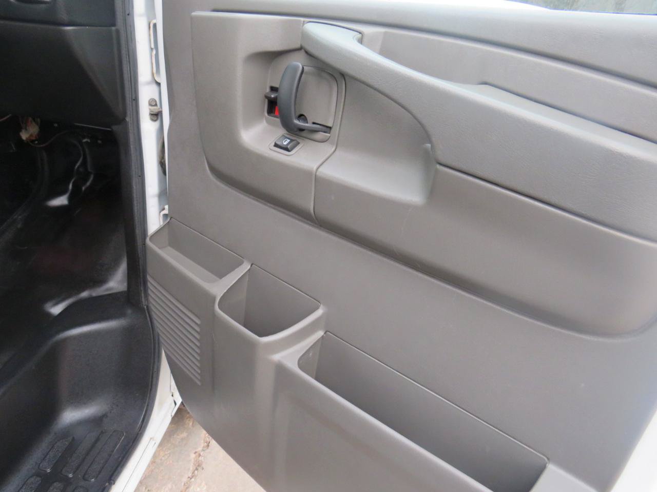 Used 2014 Chevrolet Express 1500 LS RWD image 19