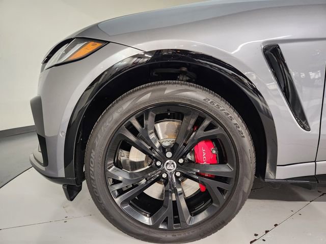 Used 2024 Jaguar F-PACE SVR image 11