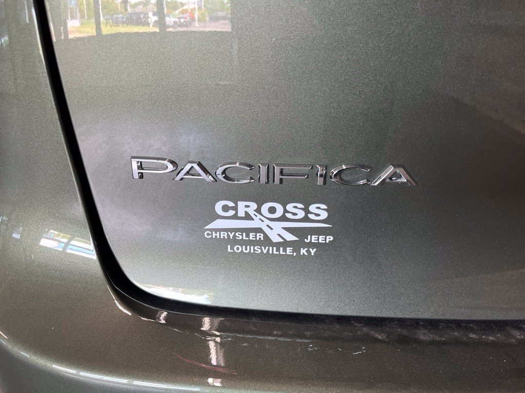 New 2027 Chrysler Pacifica Select FWD image 60