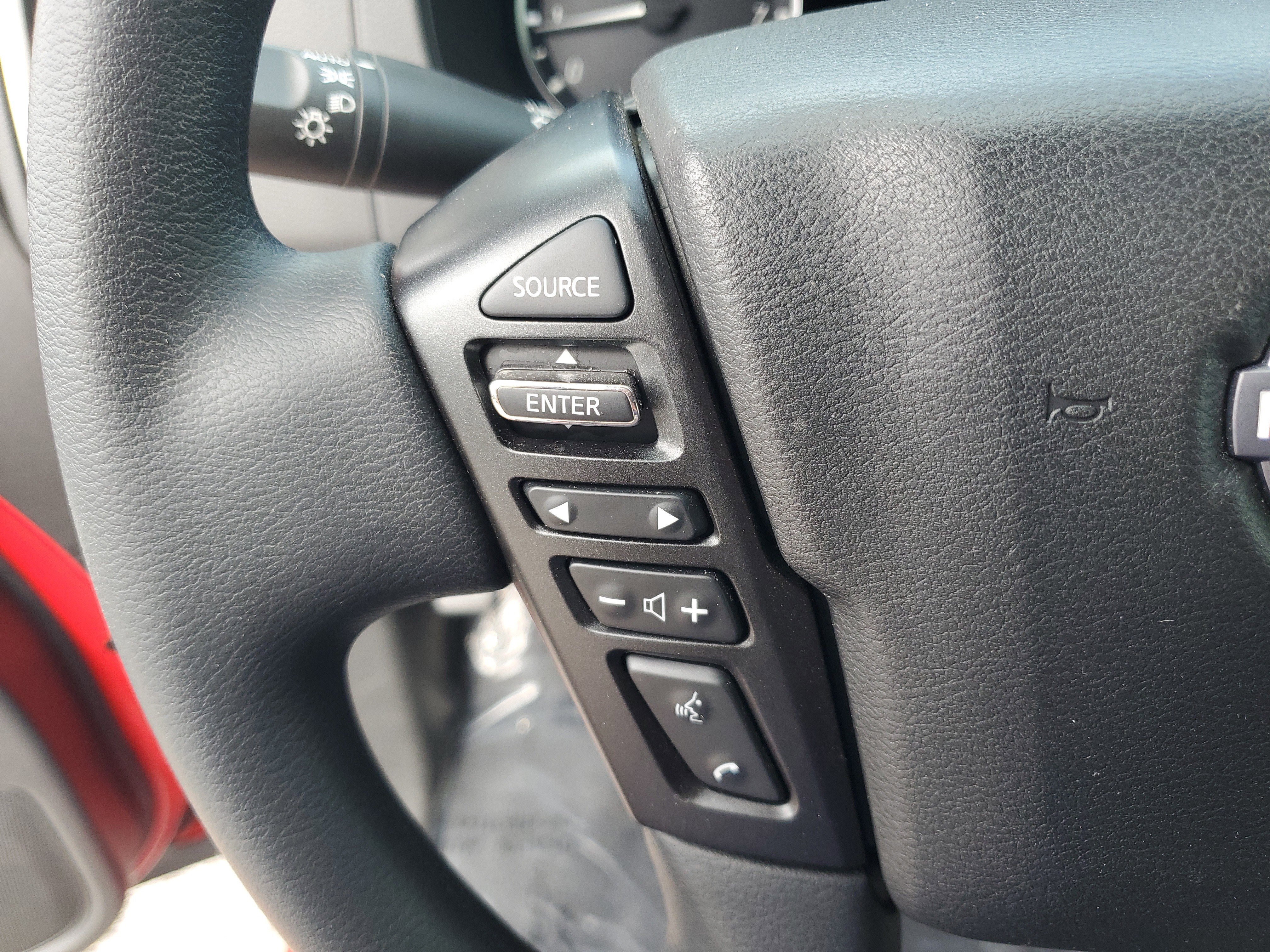 Certified 2025 Nissan Frontier SV RWD image 16