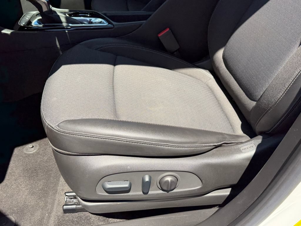 Certified 2023 Buick Encore GX Select w/ Sport Touring Package FWD image 25