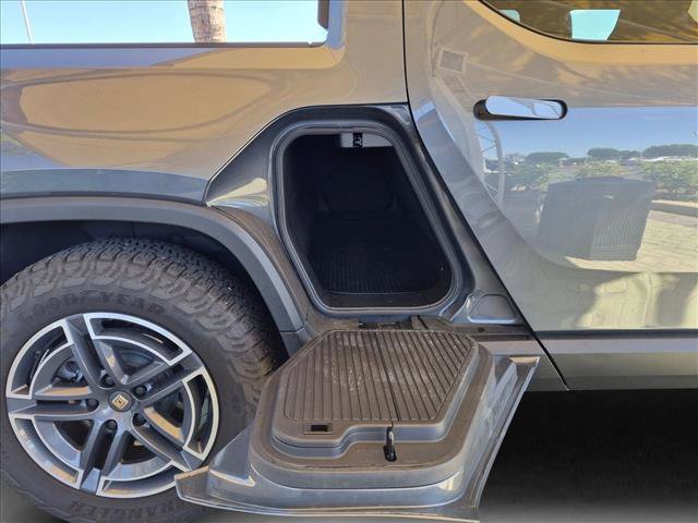Used 2025 Rivian R1T Adventure AWD/4WD image 20