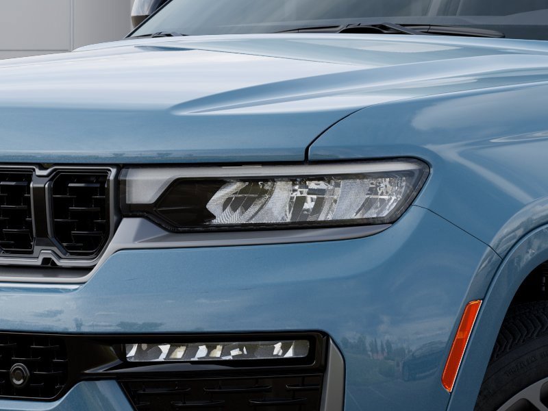 New 2026 Jeep Grand Cherokee Summit AWD/4WD image 10
