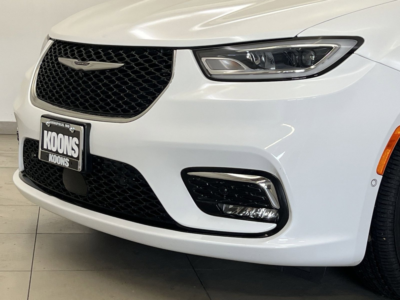 Used 2023 Chrysler Pacifica Limited image 28