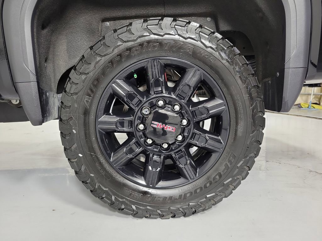 Used 2024 GMC Sierra 2500 AT4 w/ AT4 Premium Plus Package AWD/4WD image 9