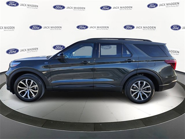 Certified 2022 Ford Explorer ST-Line w/ Class IV Trailer Tow Package image 2