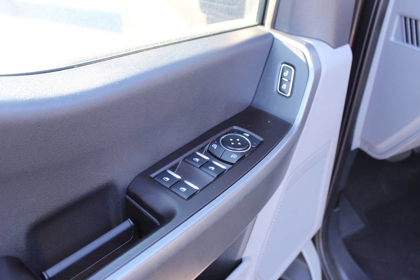 Used 2024 Ford F250 XL w/ STX Appearance Package image 22