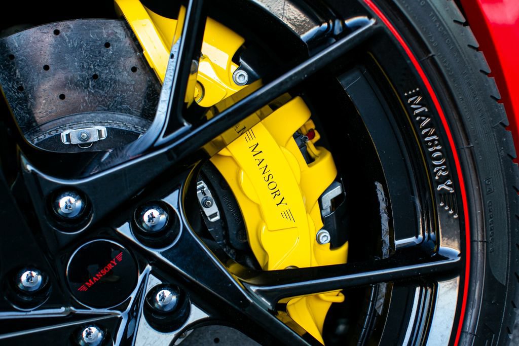 Used 2020 Ferrari 812 Superfast RWD image 43