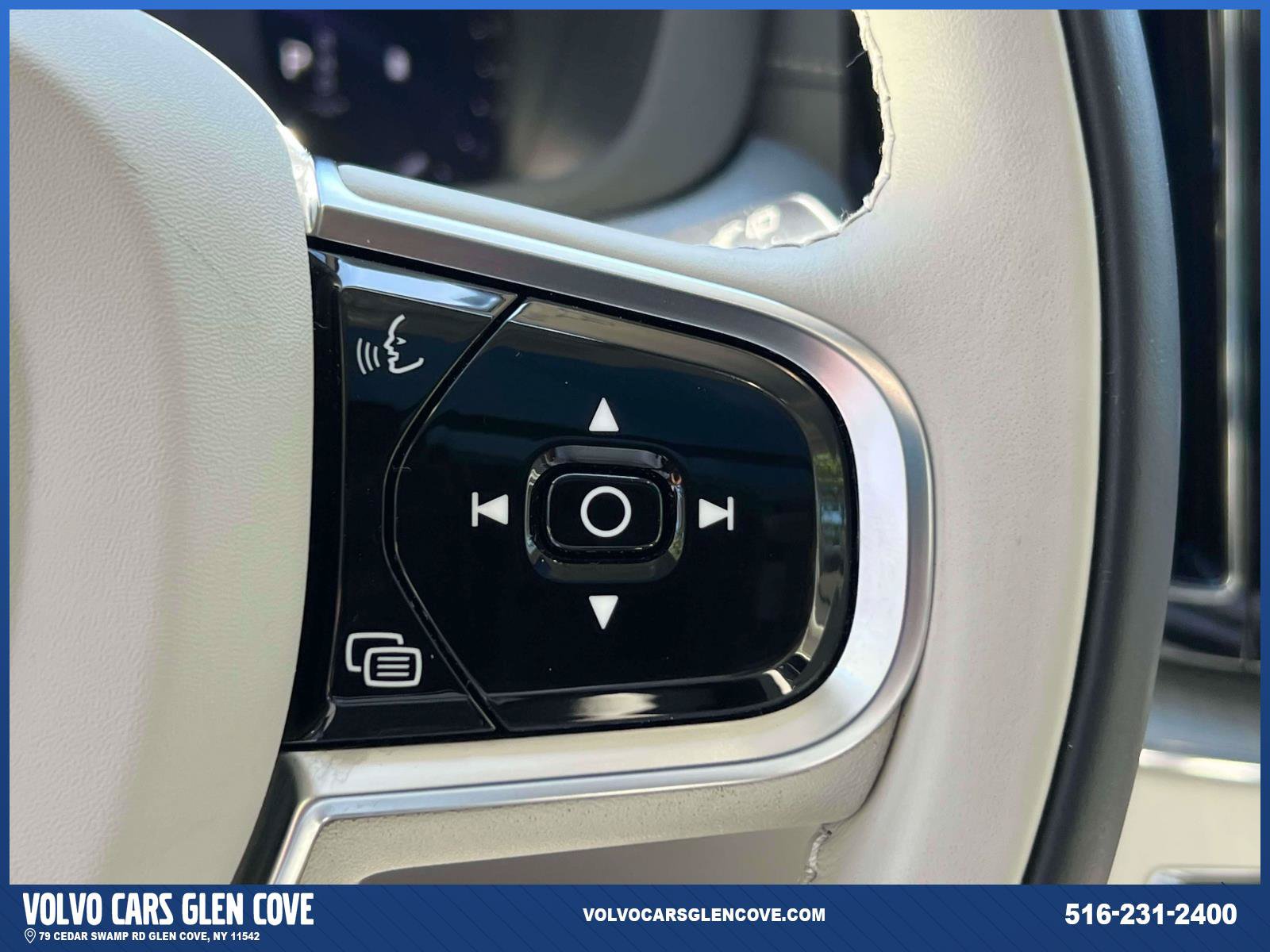 Certified 2024 Volvo XC60 B5 Ultimate w/ Protection Package Premier AWD/4WD image 22