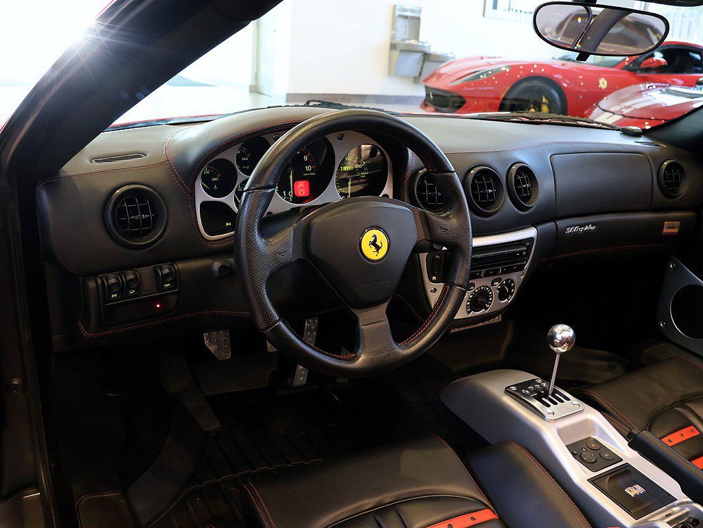 Used 2004 Ferrari 360 Spider RWD image 6